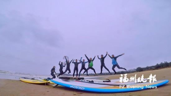 海口三港春运首日输送出岛小汽车超9600辆次 交通部门提醒：未购票车辆不得进港